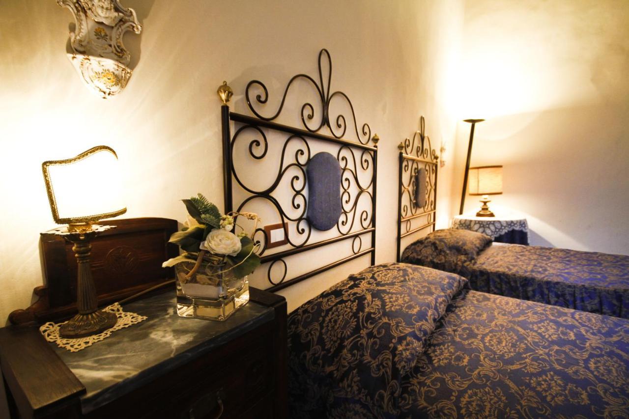 Antica Residenza Cicogna Bed & Breakfast Siena Eksteriør bilde